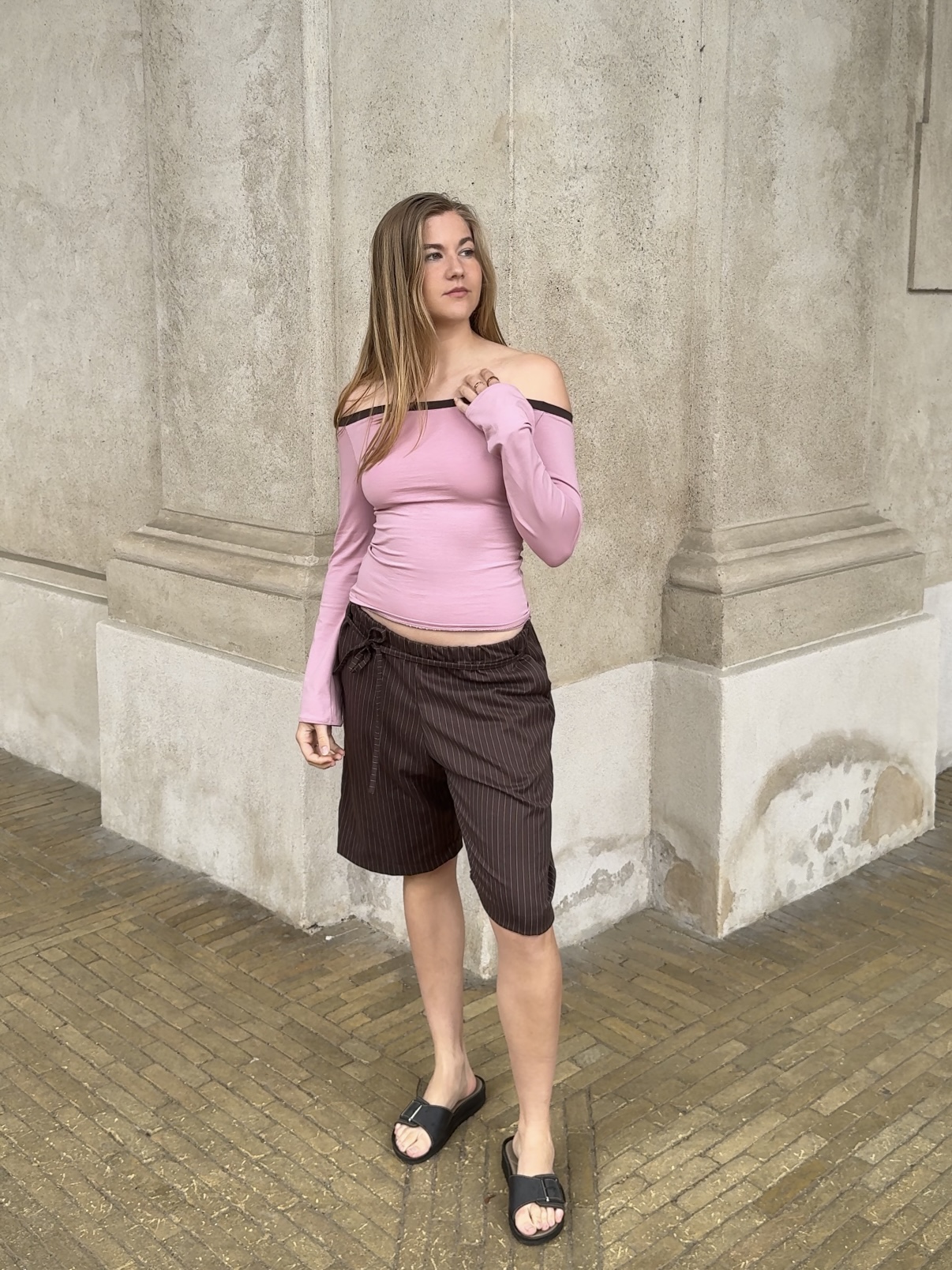 Lyra off shoulder long sleeve - Dusty Rose & Chocolate